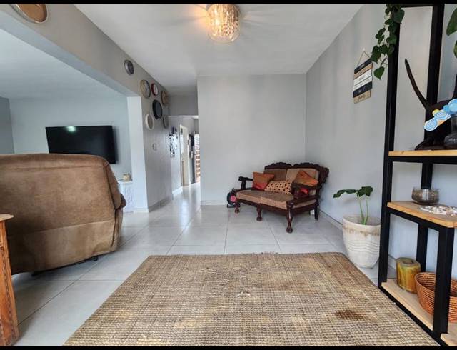 3 BEDROOM TOWNHOUSE FOR SALE IN BRACKENHURST